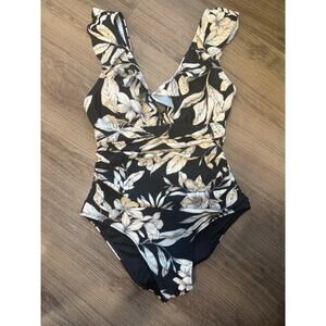 NWT Cupshe Women’s Tropical Ruffled Lace Up Back One Piece Swimsuit / Medium